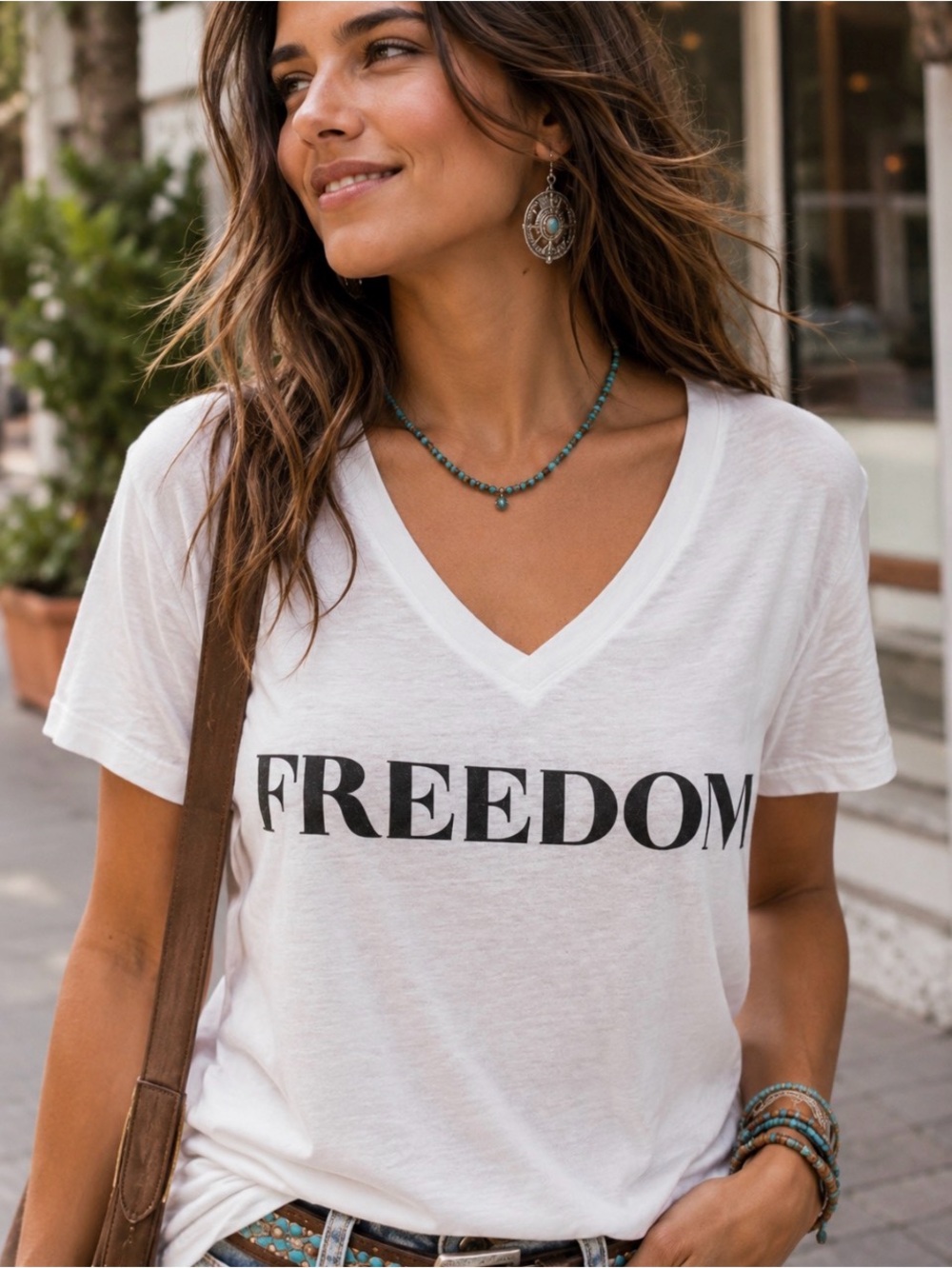 Ethically Made FREEDOM White V-Neck Graphic Tee Size Small